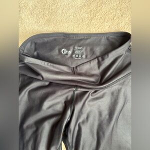 Zyia Active Women's Black High-Rise Leggings-Metallic!!